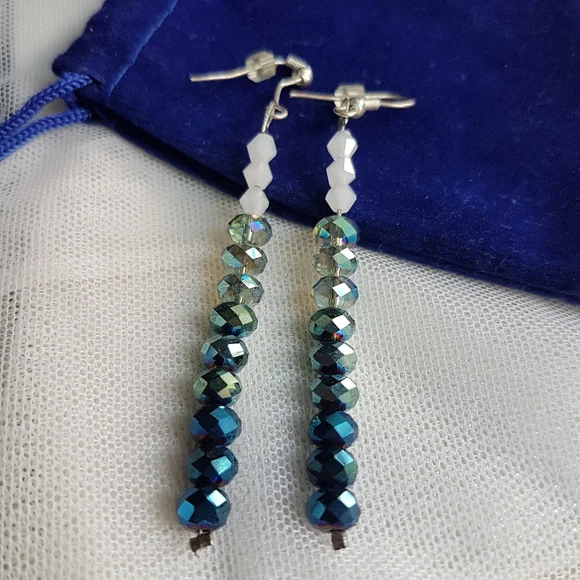 Swarovski Elements Linear Ombre Earrings Blue White Alabaster NEW - Picture 10 of 12